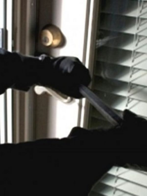 ENCOMIENDA AL D.E. REALICE GESTIONES ANTE EL MINISTERIO DE SEGURIDAD; BARRIO FISHERTON